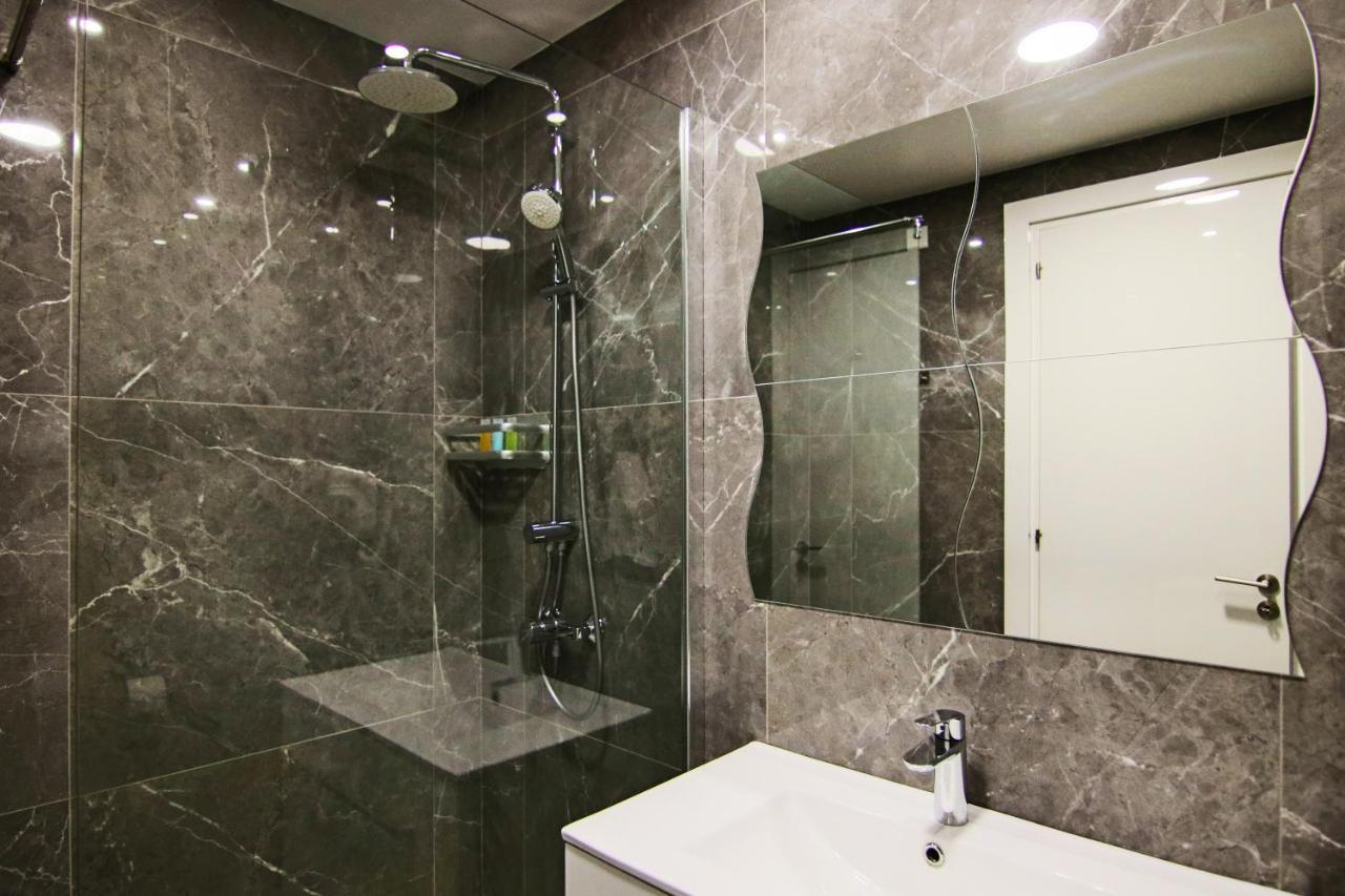 Phaedrus Living: Luxury Suite Nicosia 502 Luaran gambar